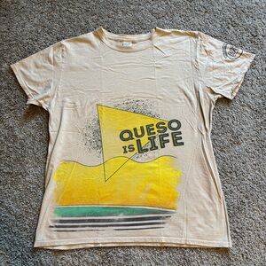 Gildan Size L Moe’e Queso is Life Shirt
